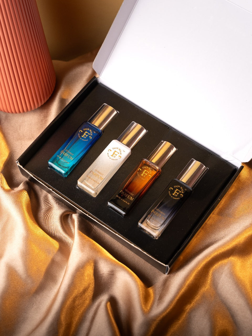 LUXURY UNISEX PERFUME GIFT SET- 4 X 20mls |  Blvgari Tygar, Narciso Rodriguez For Her, D&G Light Blue & Gucci Oud